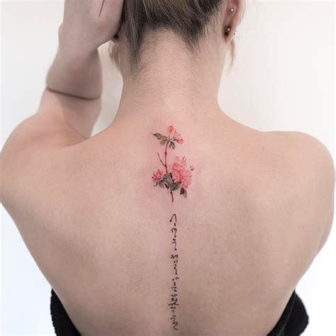 tatuajes de mujer en la espalda|Las mejores 380 ideas de Tatuajes espalda mujer en。